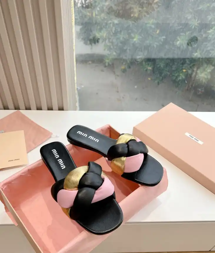 hype Miu Miu Slippers