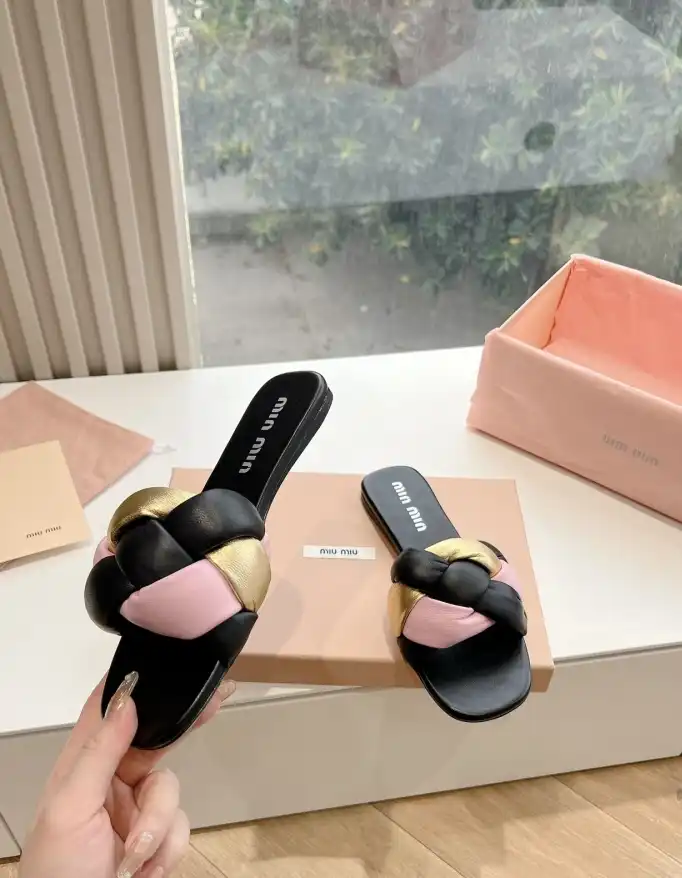 hype Miu Miu Slippers