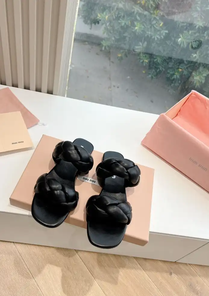 hype Miu Miu Slippers