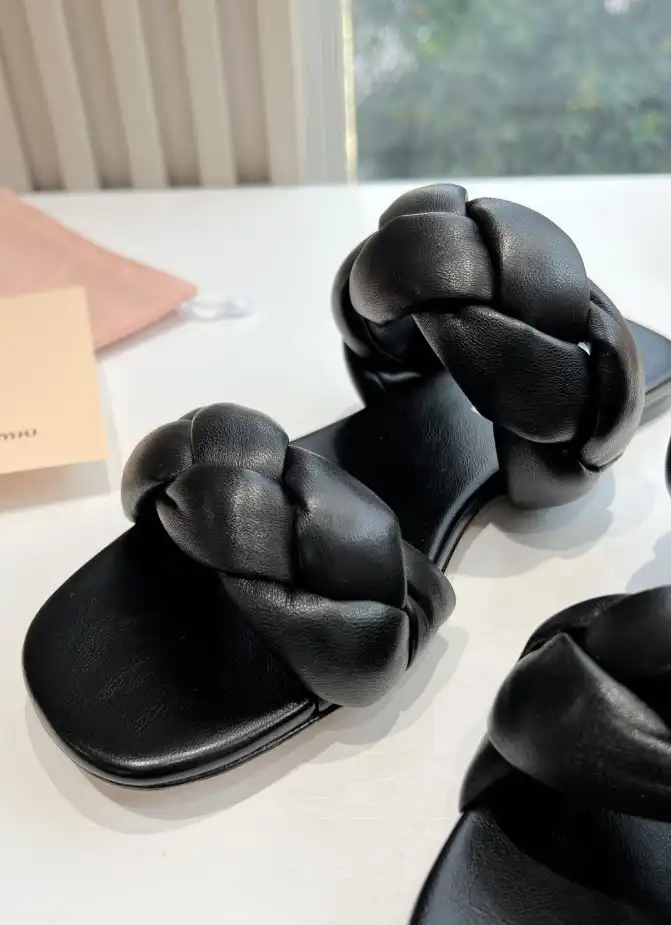 hype Miu Miu Slippers