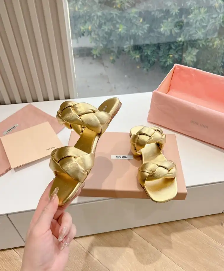 hype Miu Miu Slippers