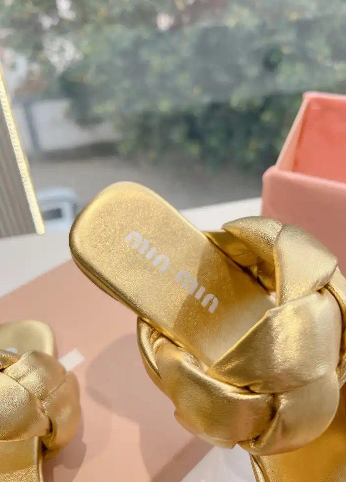 hype Miu Miu Slippers