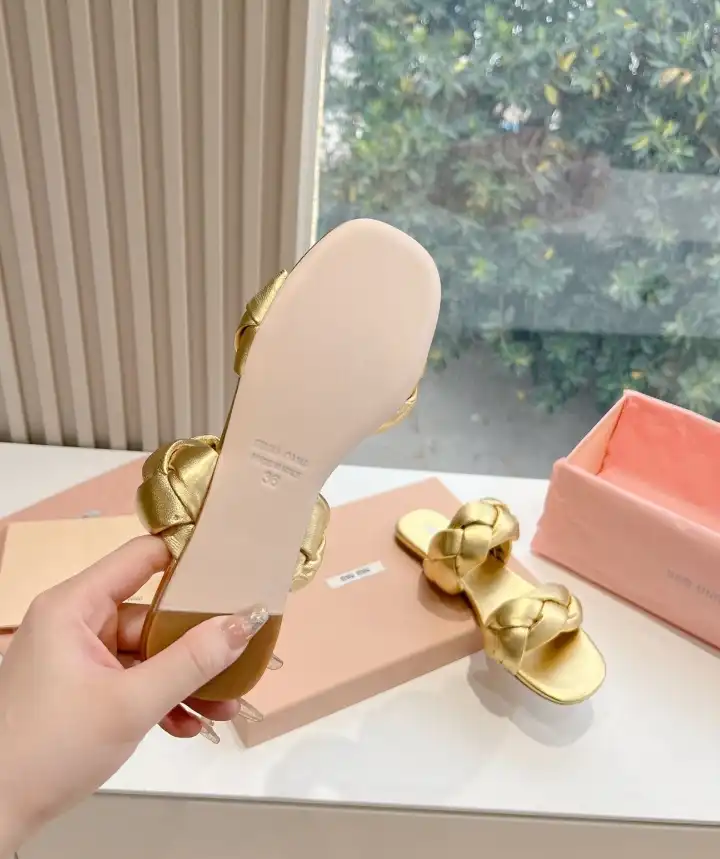 hype Miu Miu Slippers