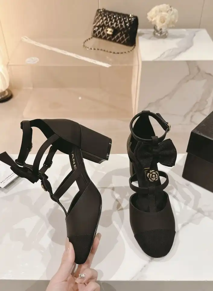 hype Chanel High Heels