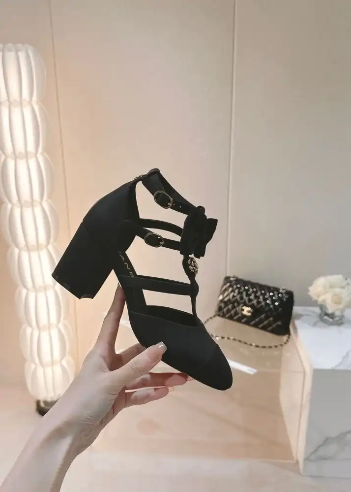 hype Chanel High Heels