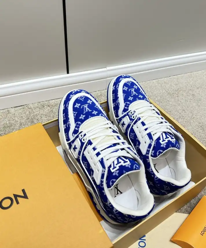 hype Louis Vuitton Sneakers