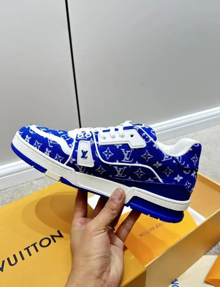 hype Louis Vuitton Sneakers