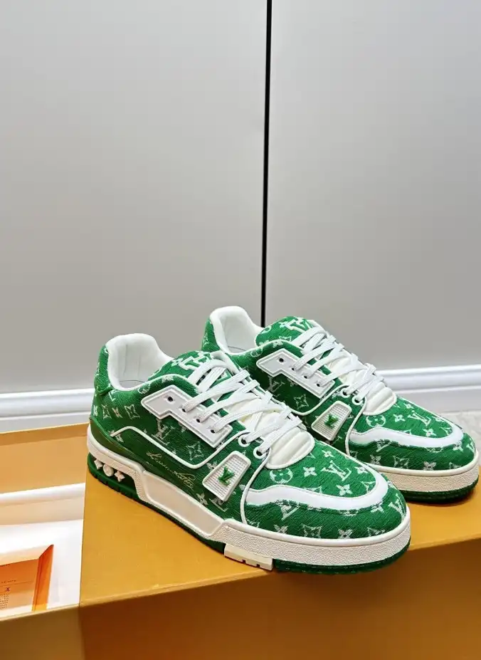 hype Louis Vuitton Sneakers