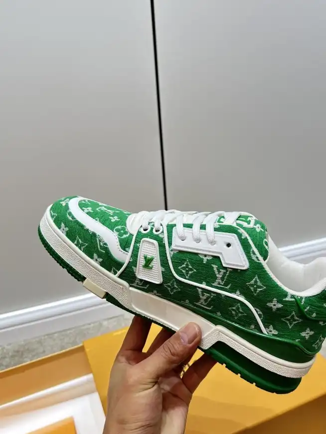 hype Louis Vuitton Sneakers