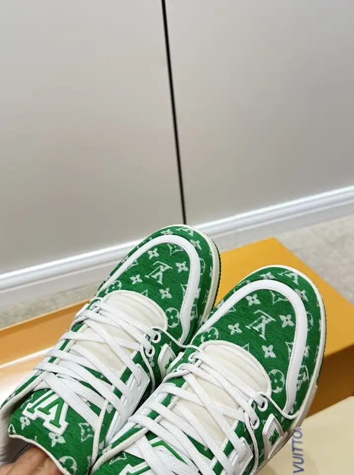 hype Louis Vuitton Sneakers