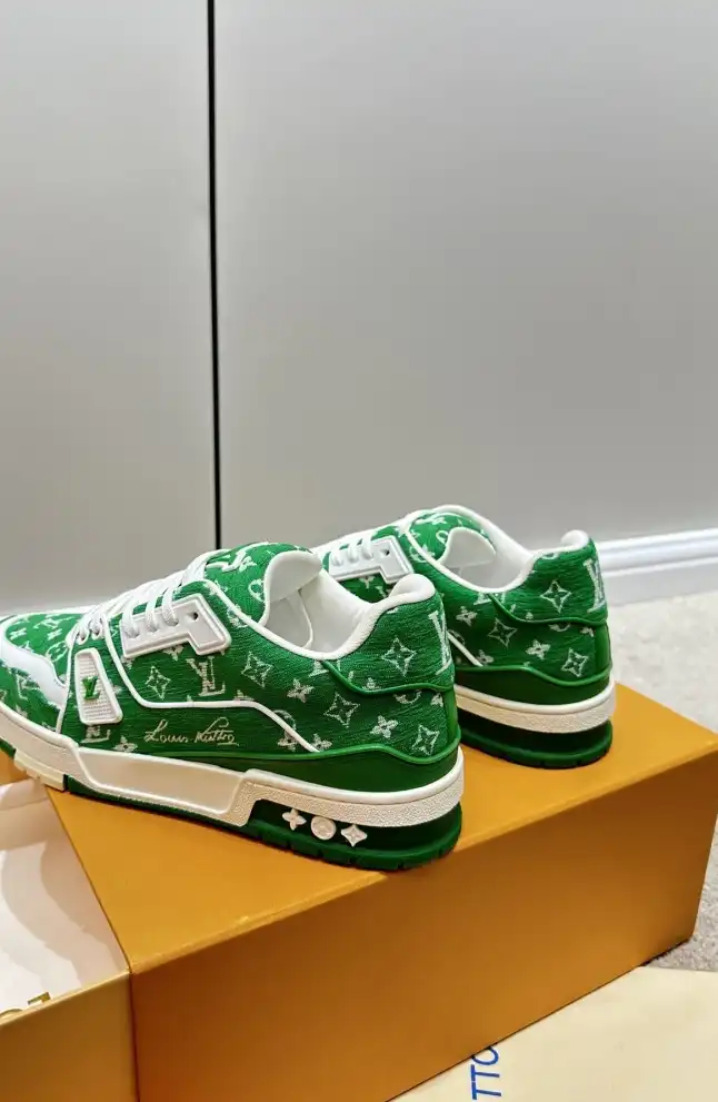 hype Louis Vuitton Sneakers