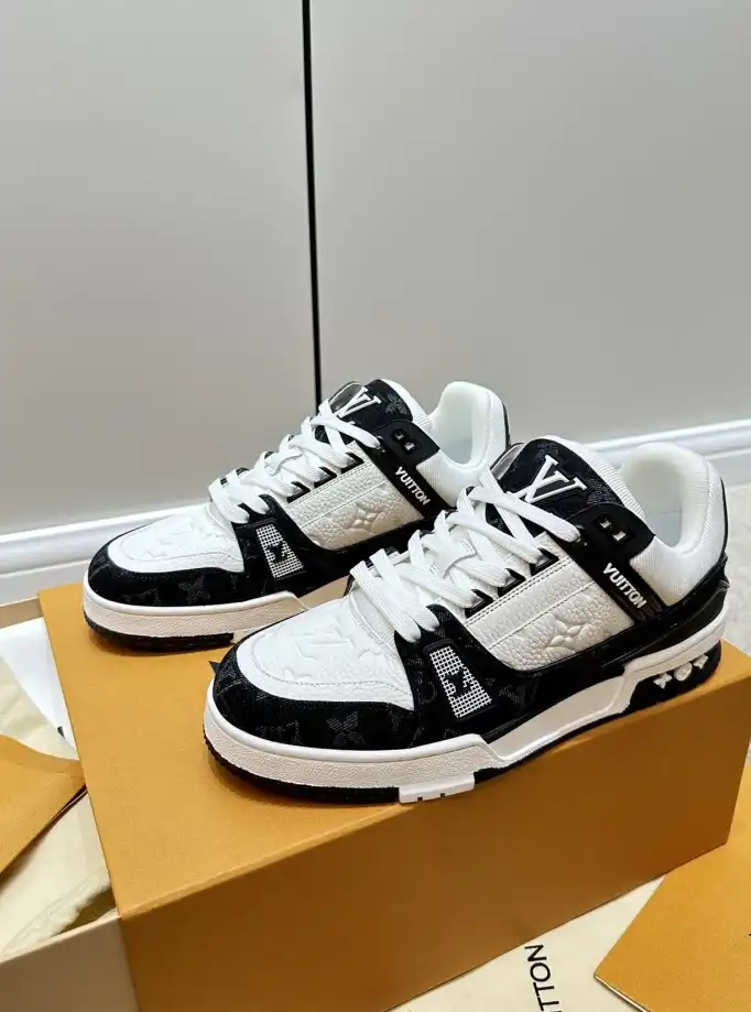 hype Louis Vuitton Sneakers