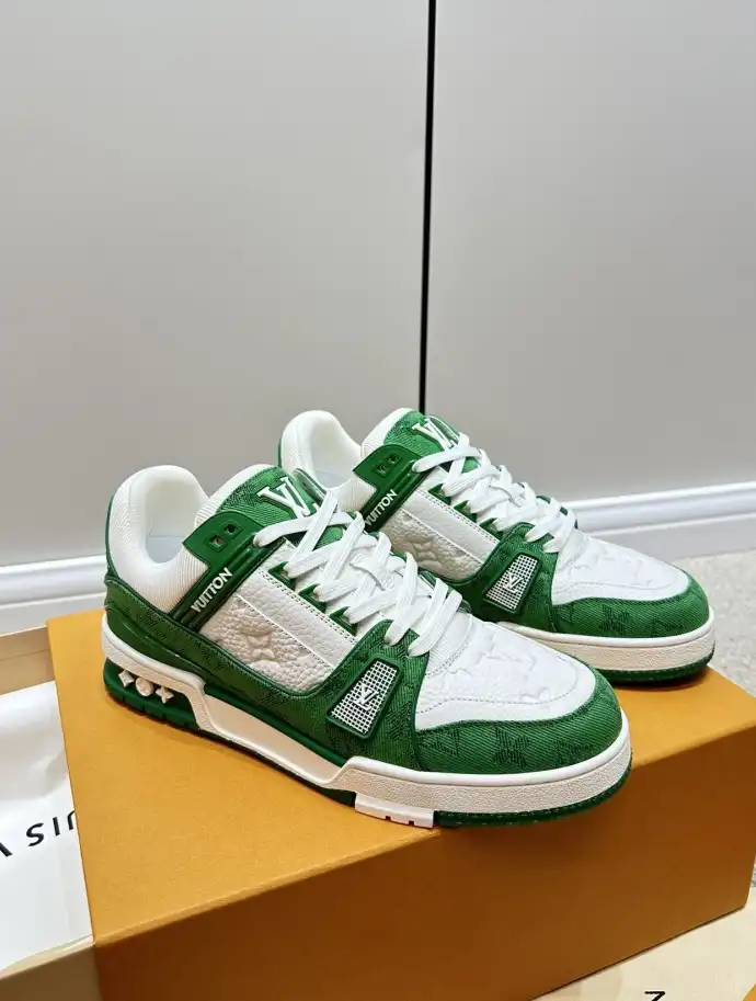 hype Louis Vuitton Sneakers