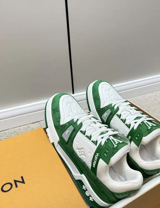 hype Louis Vuitton Sneakers