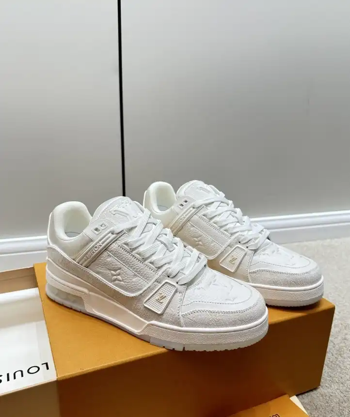 hype Louis Vuitton Sneakers