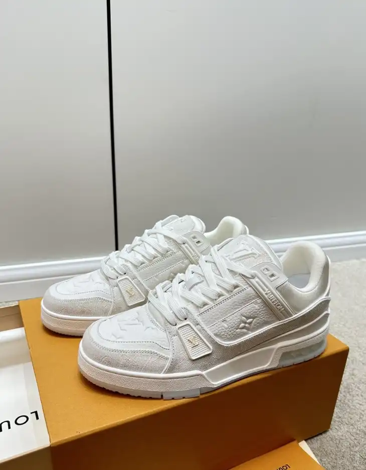 hype Louis Vuitton Sneakers