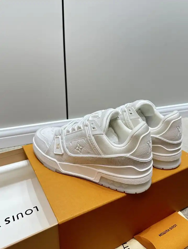 hype Louis Vuitton Sneakers