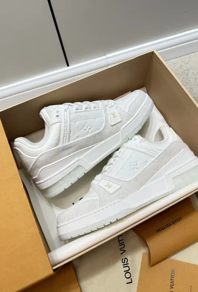 hype Louis Vuitton Sneakers