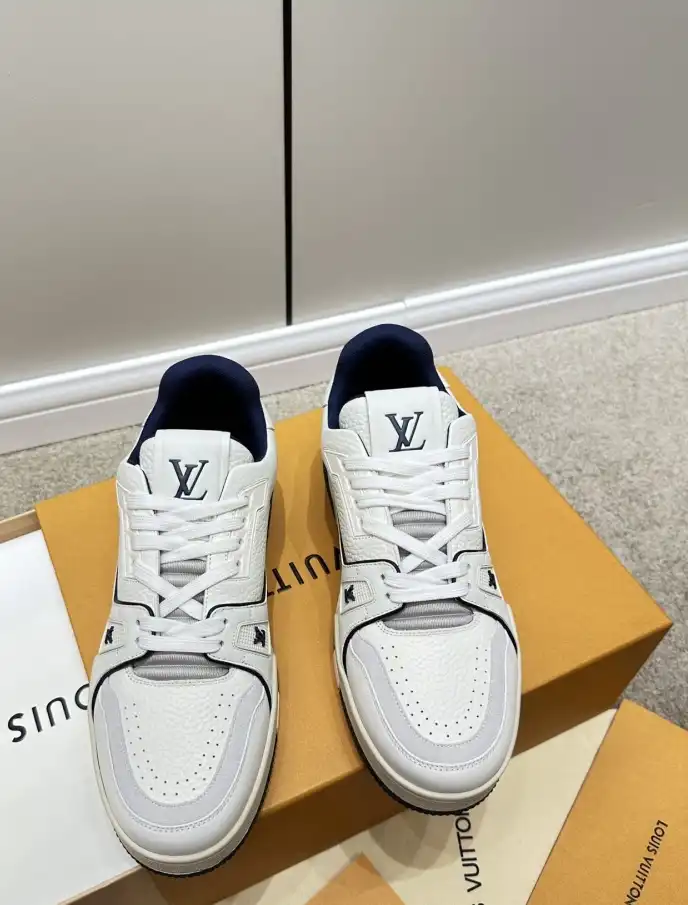 hype Louis Vuitton Sneakers