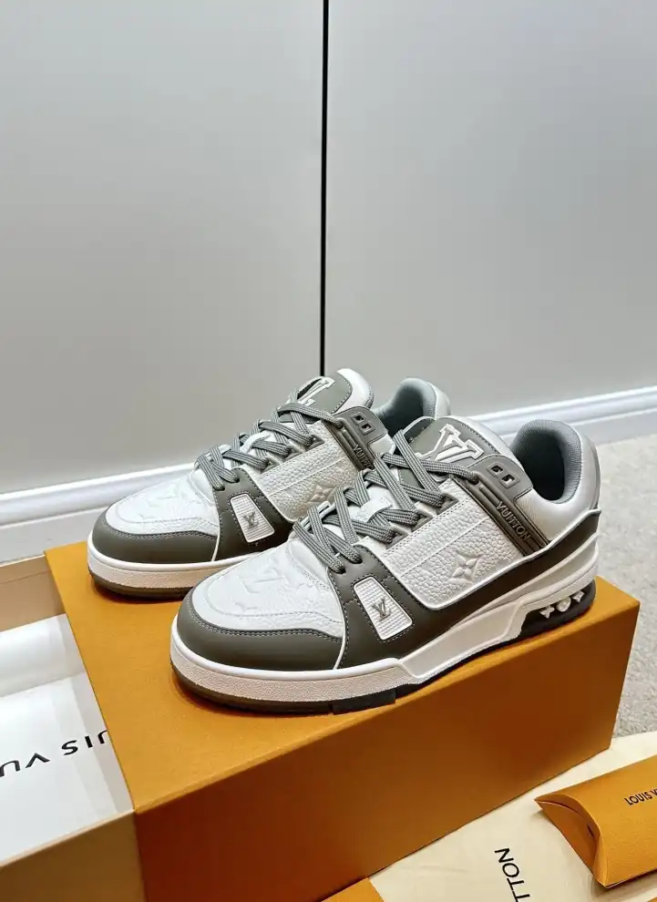 hype Louis Vuitton Sneakers