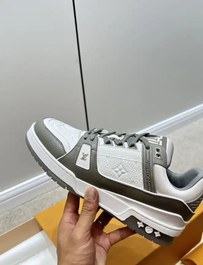 hype Louis Vuitton Sneakers