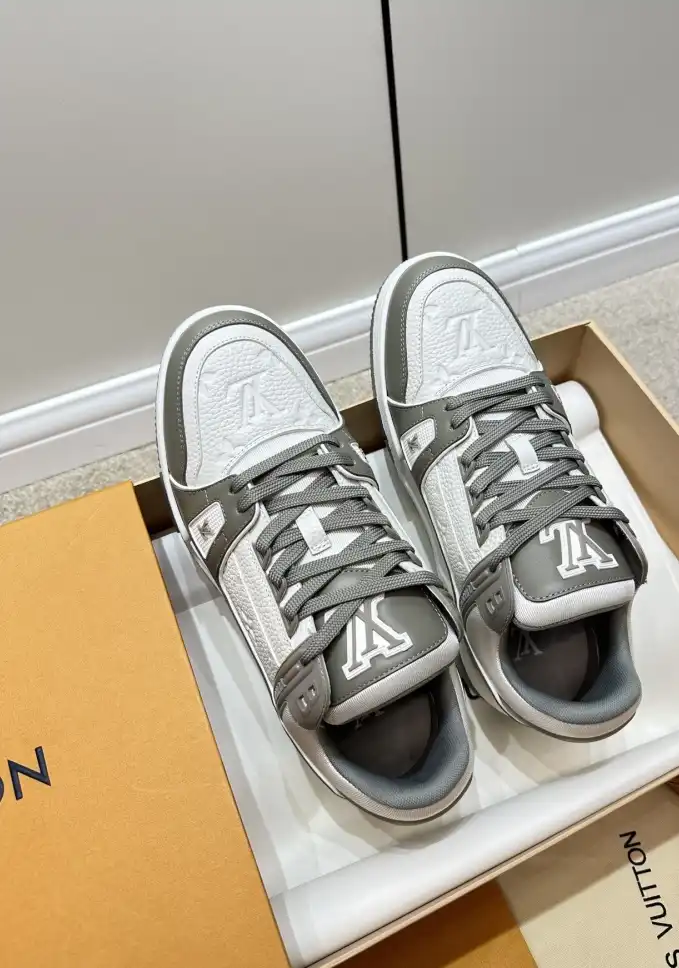 hype Louis Vuitton Sneakers