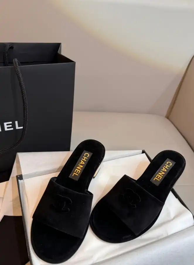 hype Chanel Slippers