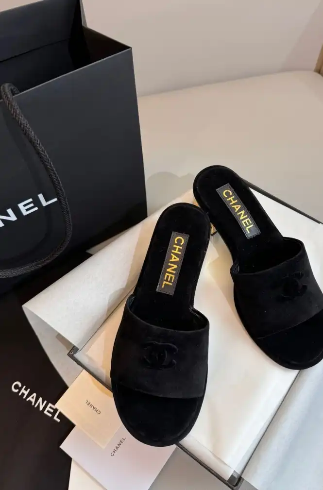 hype Chanel Slippers