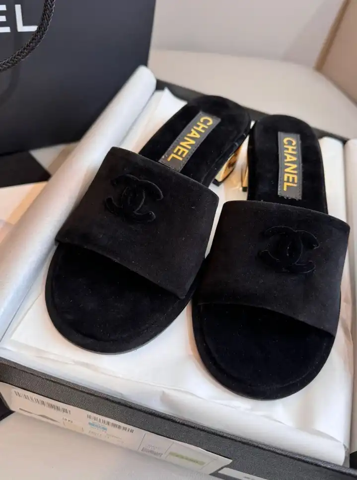 hype Chanel Slippers