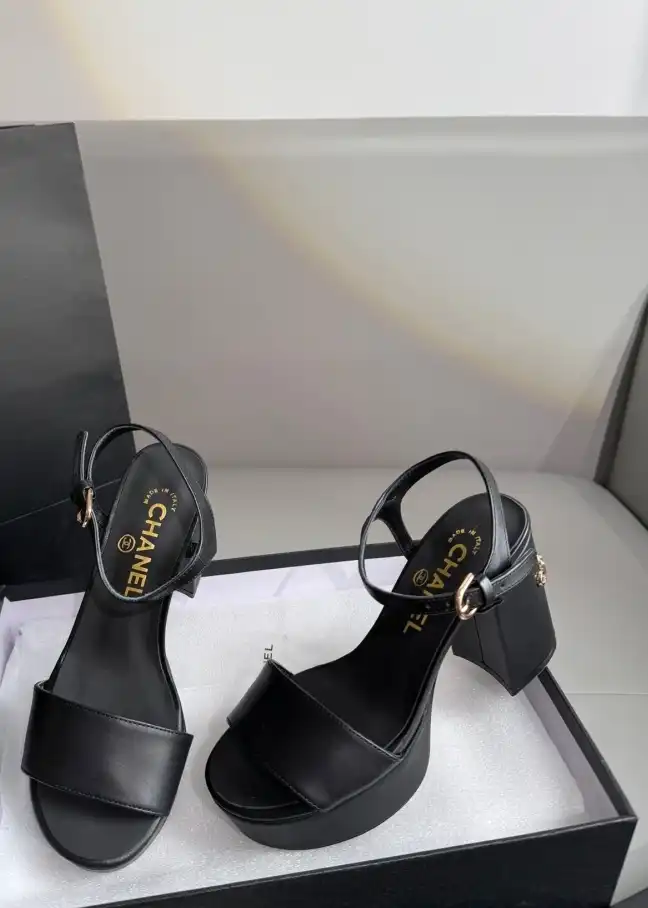 hype Chanel High Heels