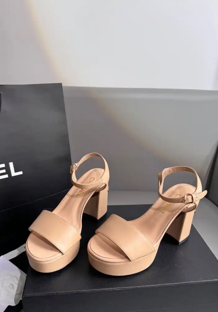 hype Chanel High Heels