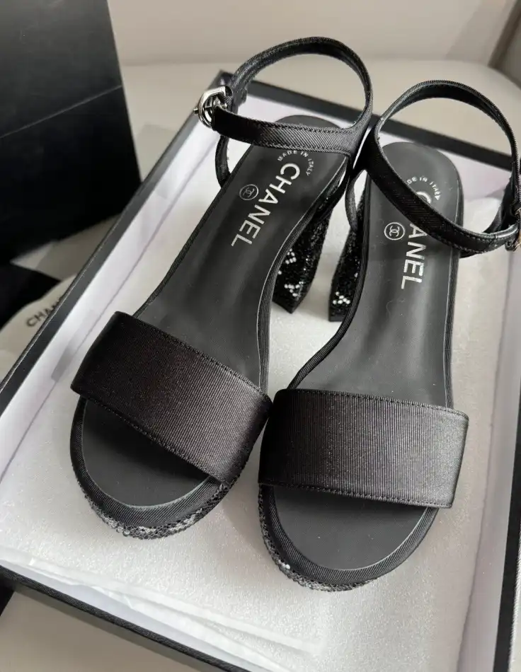 hype Chanel High Heels