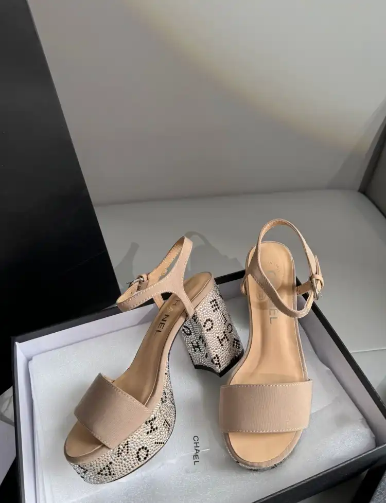 hype Chanel High Heels