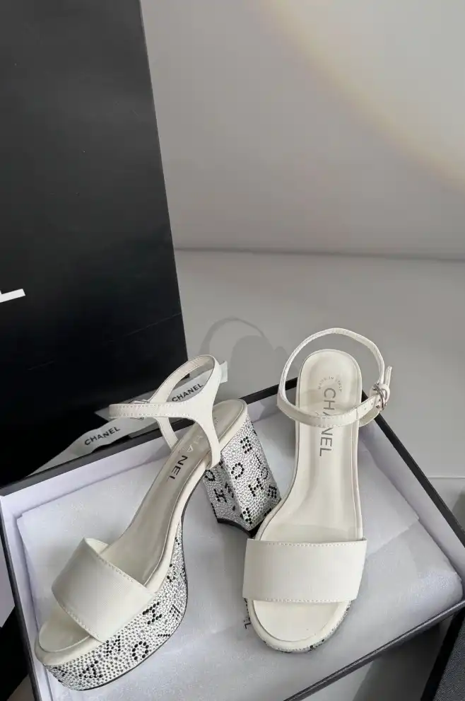 hype Chanel High Heels