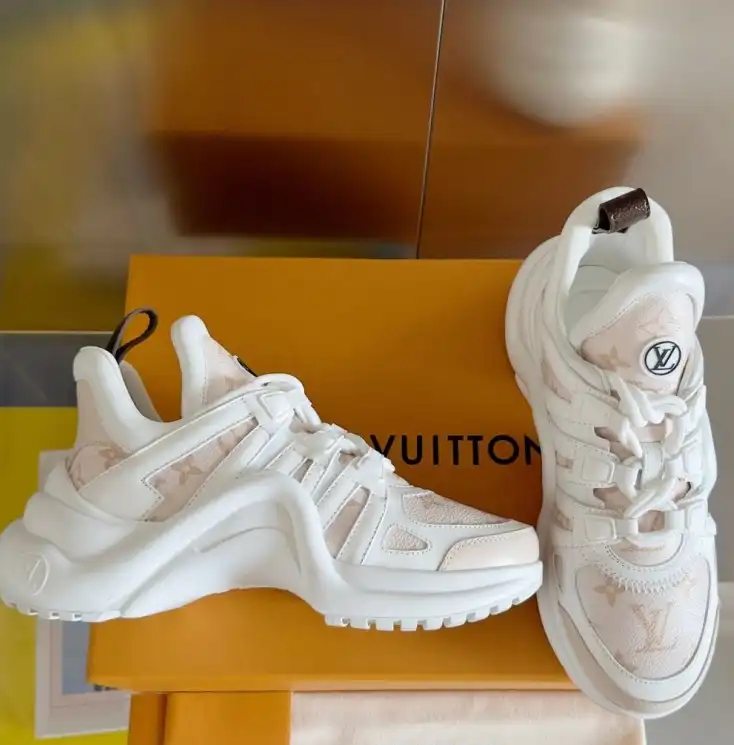 hype Louis Vuitton Sneakers