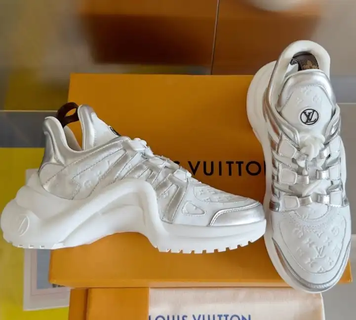 hype Louis Vuitton Sneakers