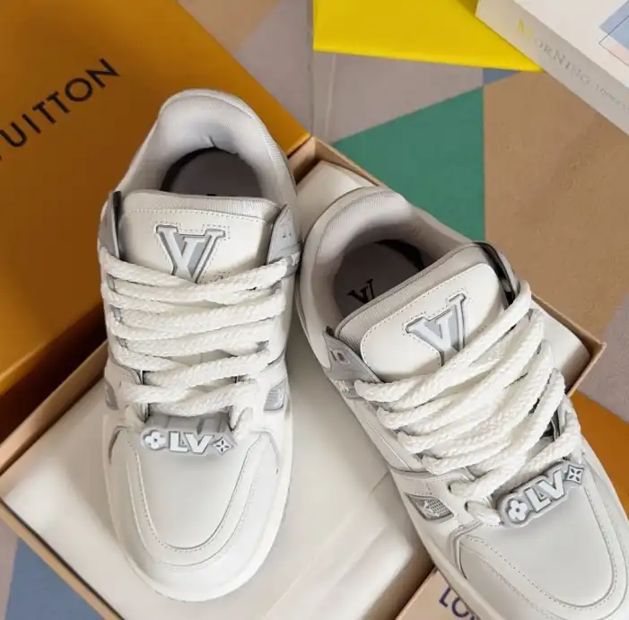 hype Louis Vuitton Sneakers