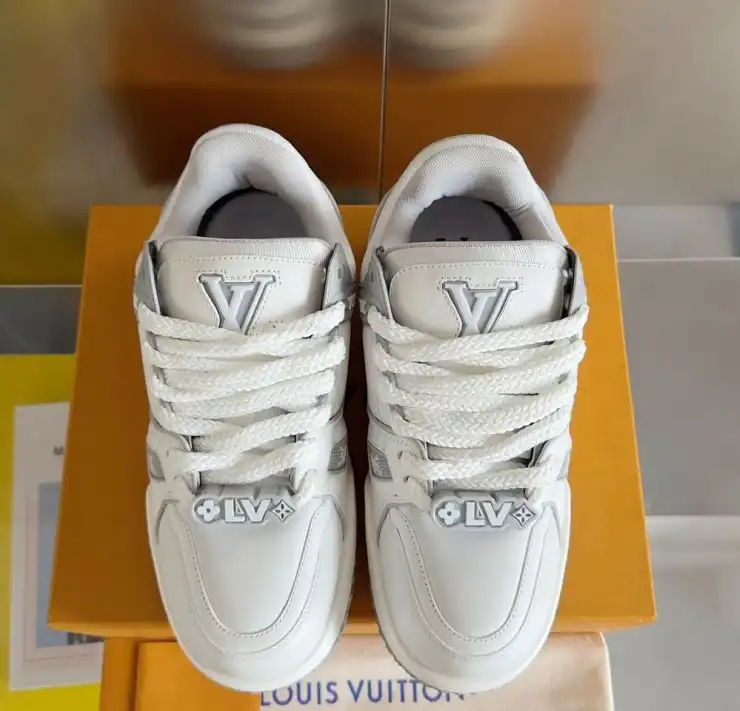 hype Louis Vuitton Sneakers