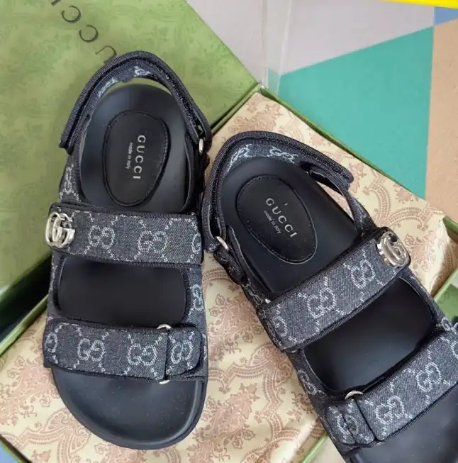 hype Gucci Sandals