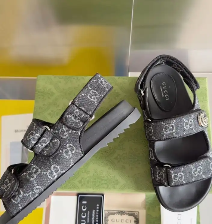 hype Gucci Sandals