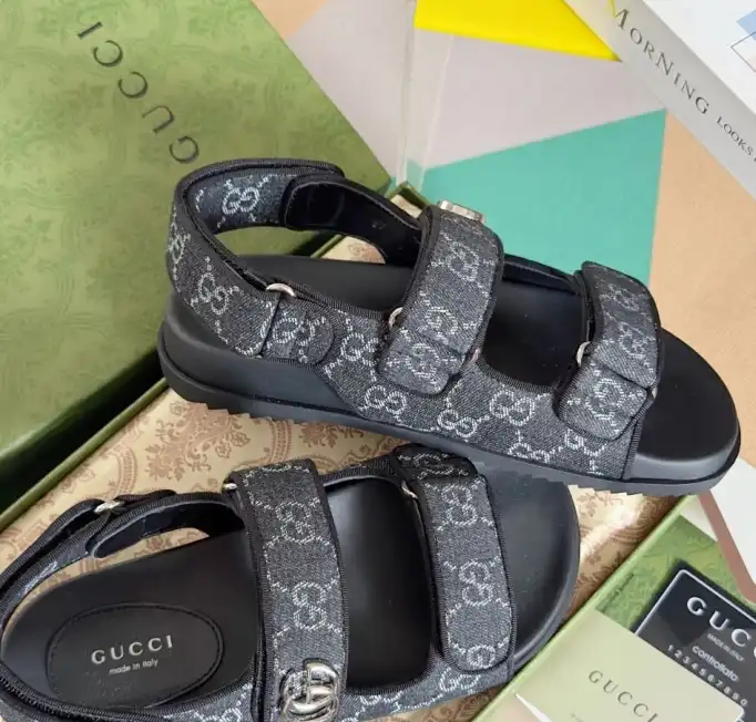 hype Gucci Sandals