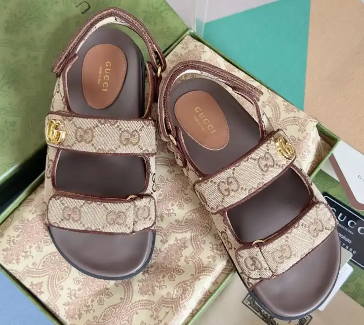 hype Gucci Sandals