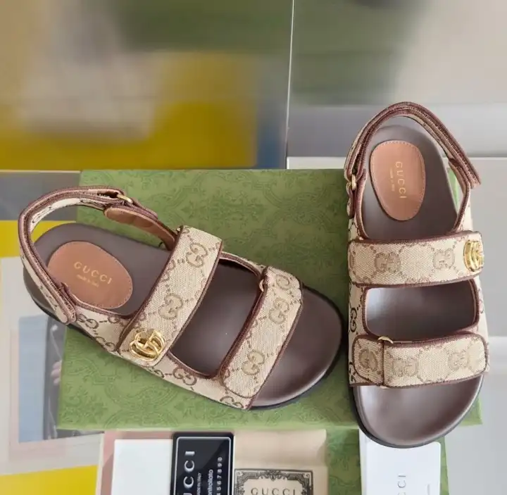 hype Gucci Sandals