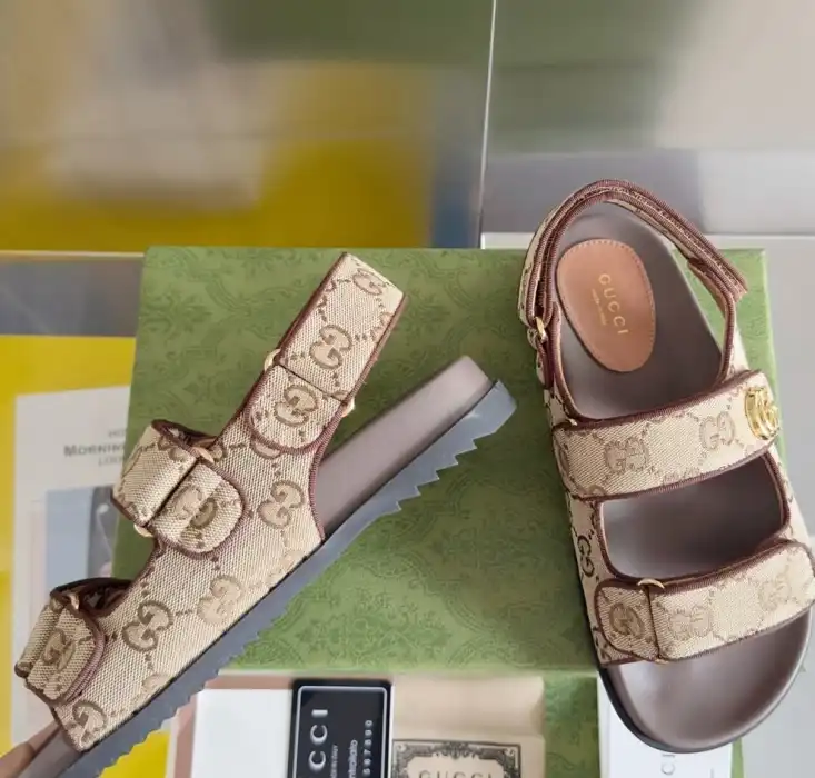 hype Gucci Sandals