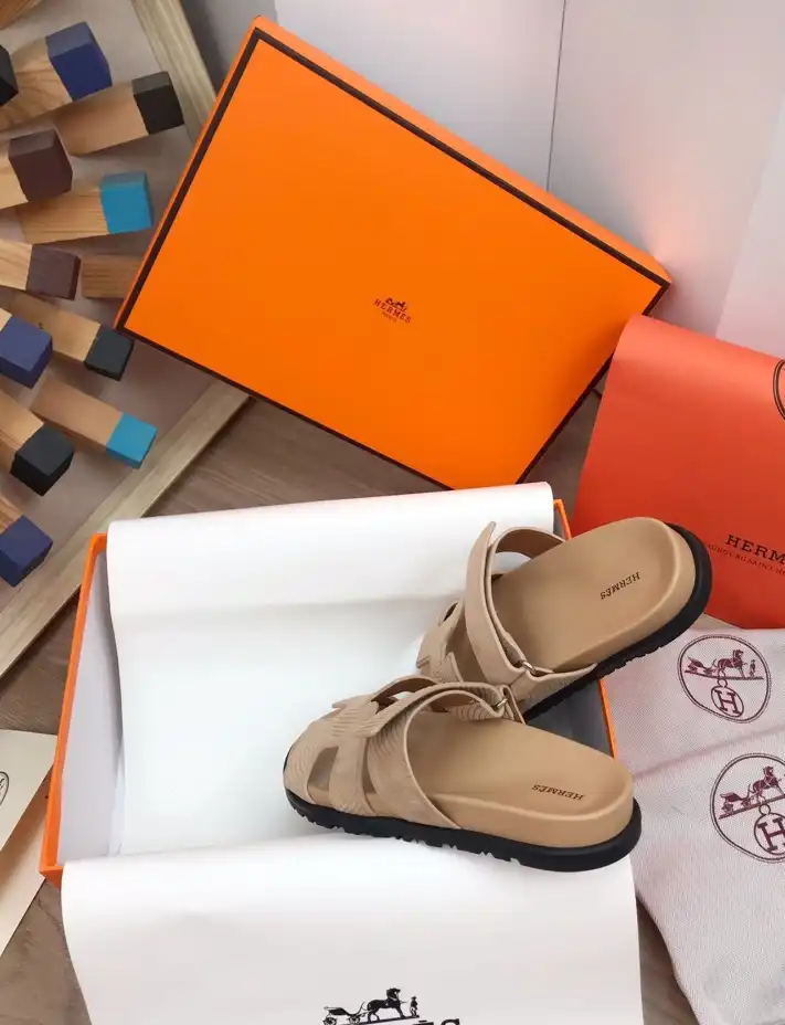 hype Hermes Slippers