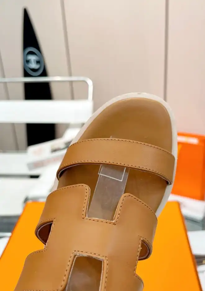 hype Hermes Sandals