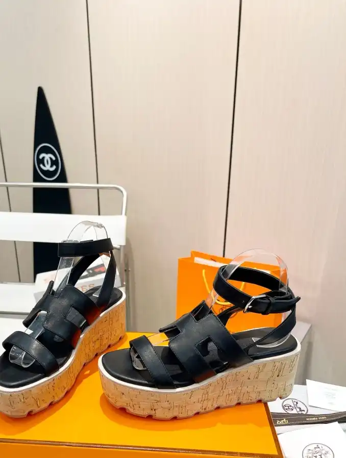 hype Hermes Sandals