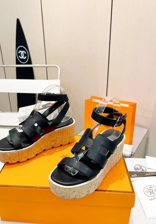 hype Hermes Sandals