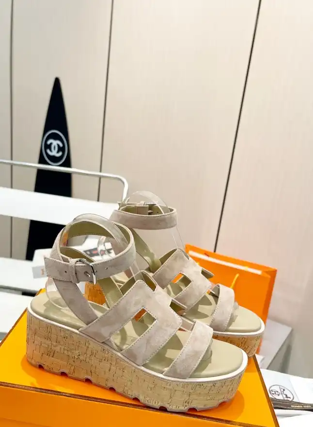 hype Hermes Sandals