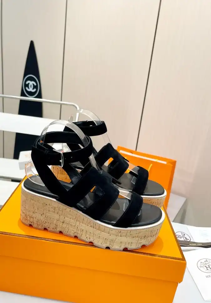 hype Hermes Sandals